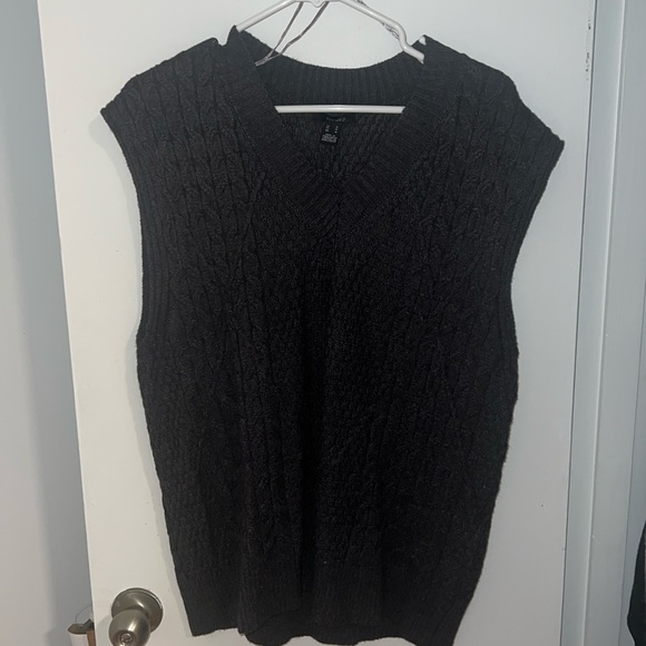 Cable Knit Sweater Vest - Picture 1 of 3